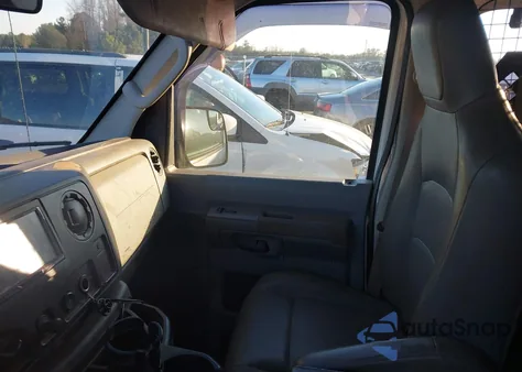 2011 Ford E-250 Commercial z USA, uszkodzony, nr VIN 1FTNE2EL5BDA78274